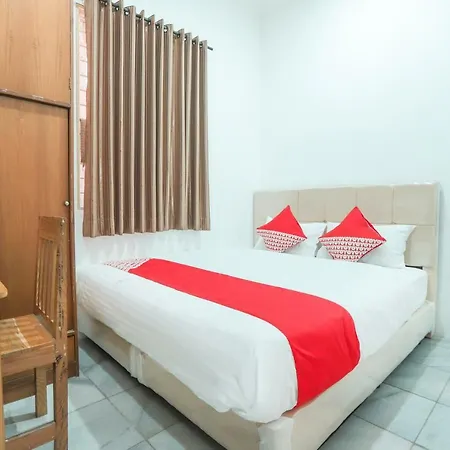 Oyo 150 Harmoni Residence
